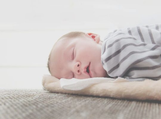 Baby Sleeps a Lot - When Should You Worry