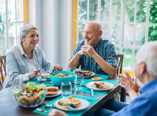 A Guide to Seniors' Diet: All You Need to Know